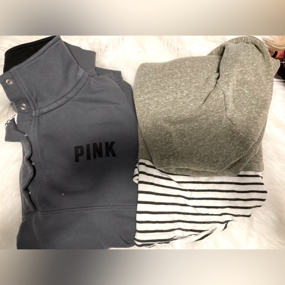 Tops - .  👚(bundle 4 items w/👚for $16) Bundle of 2 sweatshirts